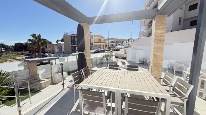 Image No.5-Villa de 4 chambres à vendre à Villamartin