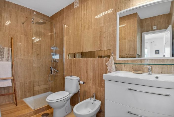 Image No.22-4 Bed Villa for sale