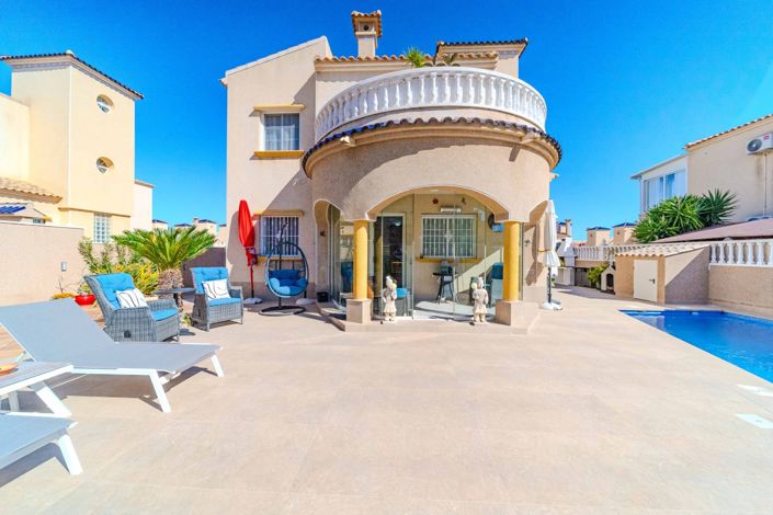 Image No.3-3 Bed Villa for sale