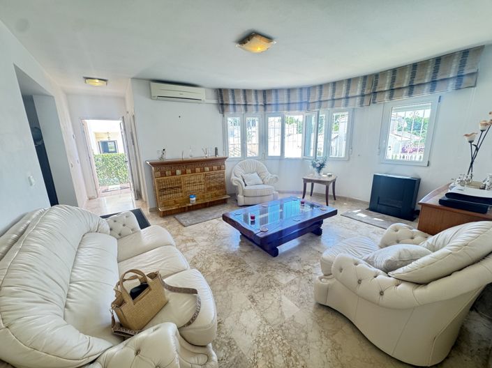 Image No.4-3 Bed Villa for sale