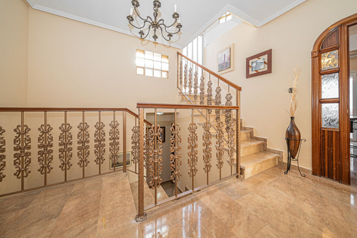 Image No.11-4 Bed Property for sale