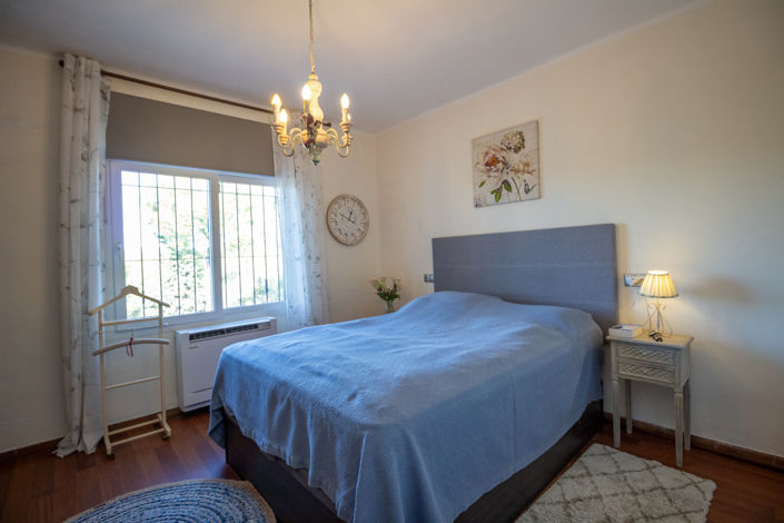 Image No.18-2 Bed Property for sale