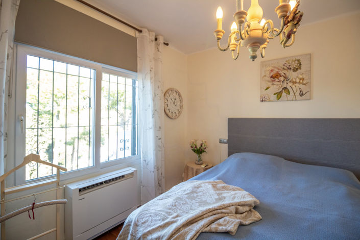 Image No.20-2 Bed Property for sale