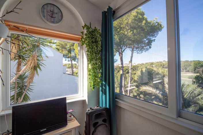 Image No.28-2 Bed Property for sale