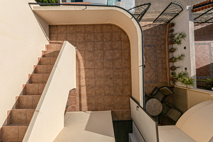 Image No.29-2 Bed Townhouse for sale