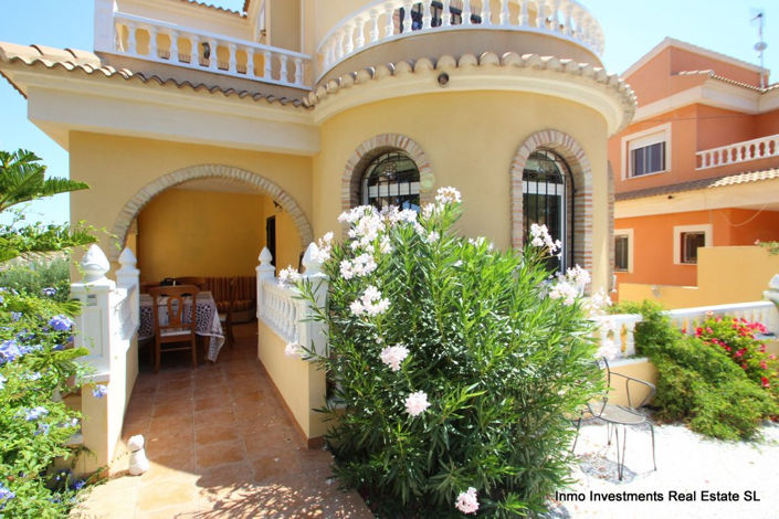 Image No.2-4 Bed Villa for sale