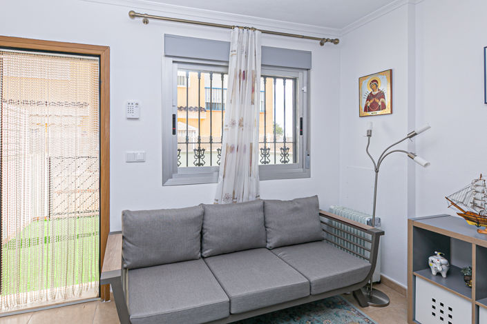 Image No.13-3 Bed Townhouse for sale