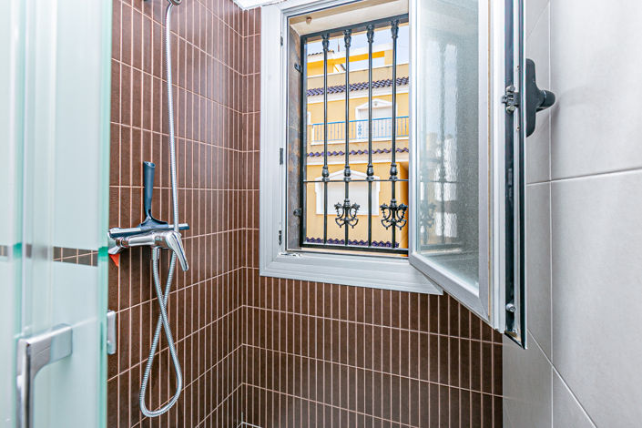 Image No.41-3 Bed Townhouse for sale