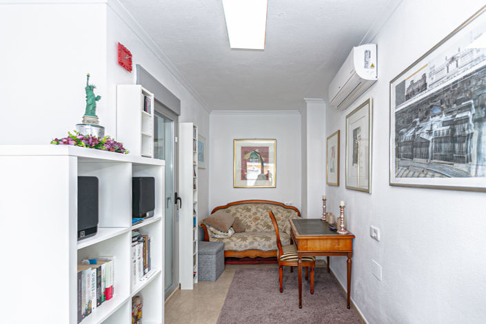 Image No.50-3 Bed Townhouse for sale