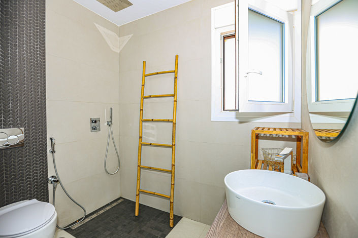 Image No.24-3 Bed Property for sale