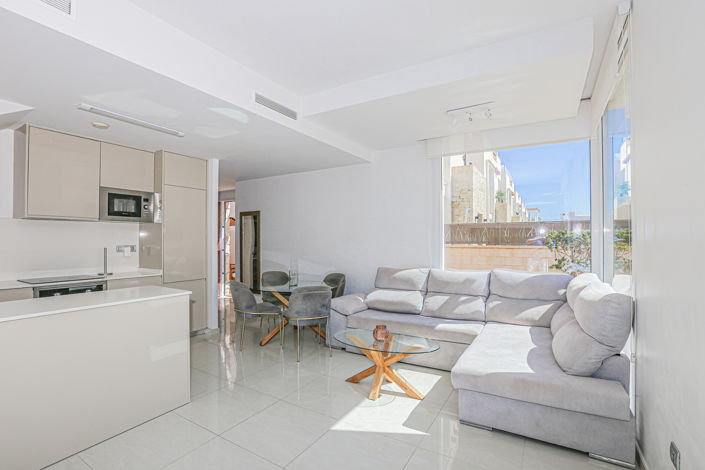 Image No.9-3 Bed Property for sale