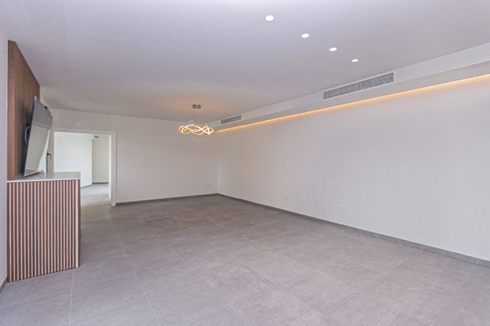 Image No.10-5 Bed Townhouse for sale