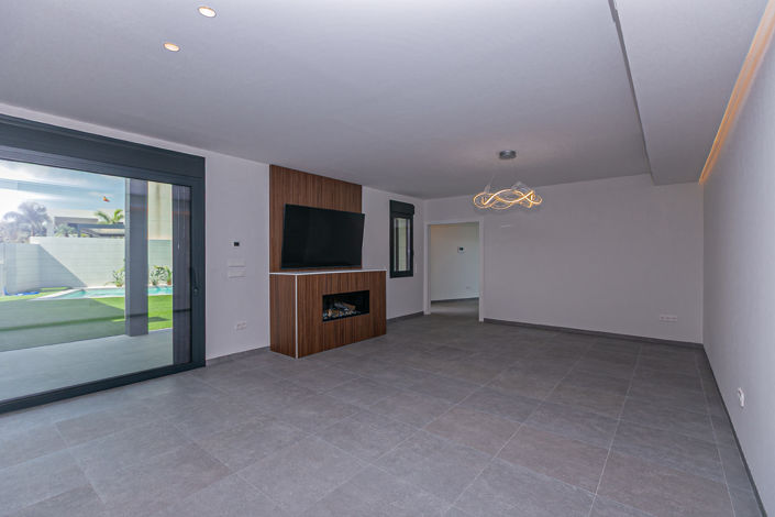 Image No.11-5 Bed Townhouse for sale