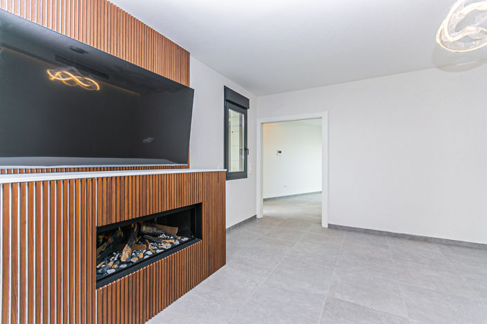 Image No.16-5 Bed Townhouse for sale