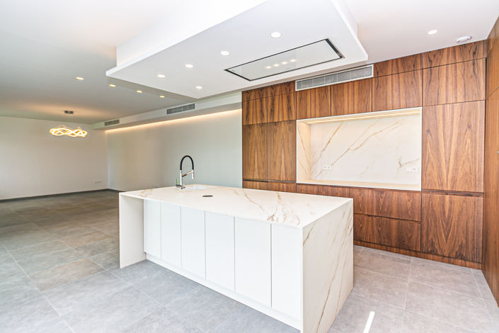 Image No.19-5 Bed Townhouse for sale