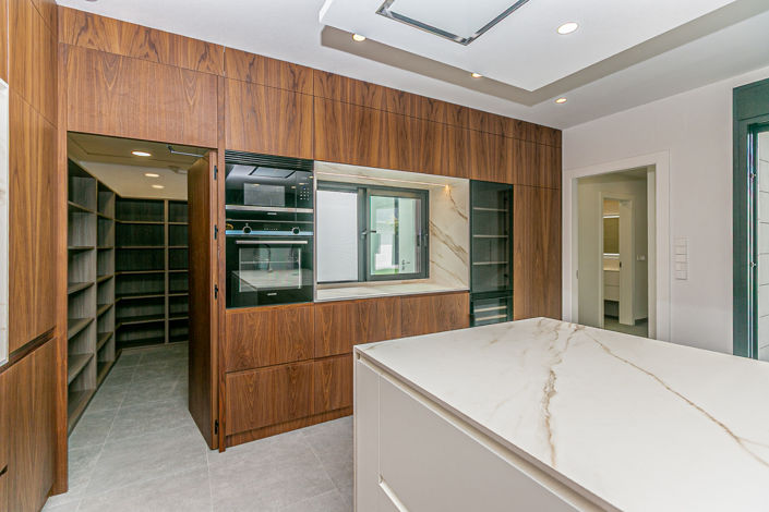 Image No.25-5 Bed Townhouse for sale