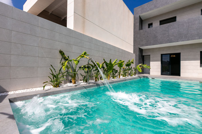 Image No.3-5 Bed Townhouse for sale