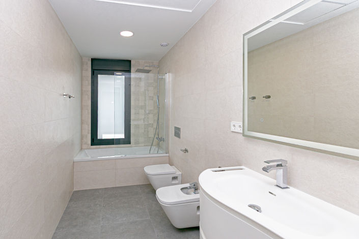 Image No.31-5 Bed Townhouse for sale