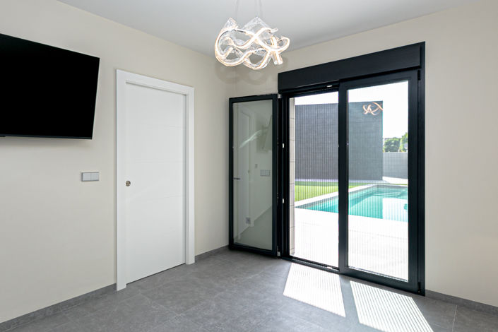 Image No.48-5 Bed Townhouse for sale