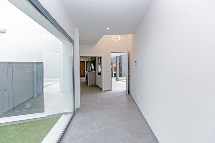 Image No.7-5 Bed Townhouse for sale