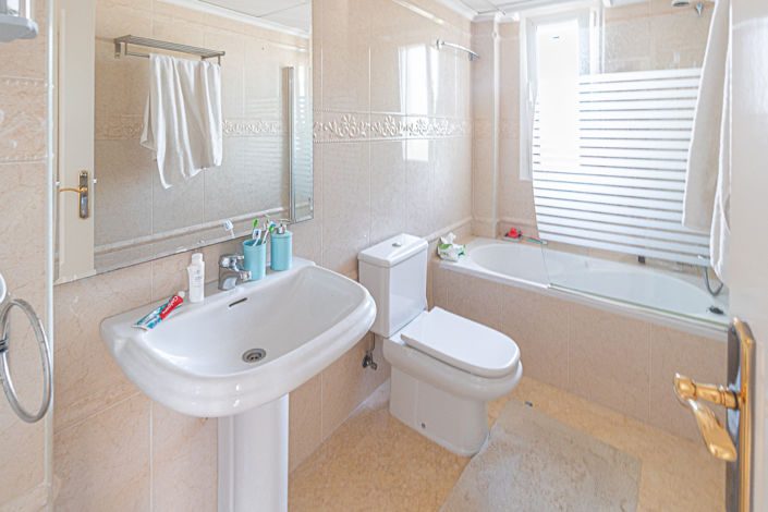 Image No.41-5 Bed Villa for sale