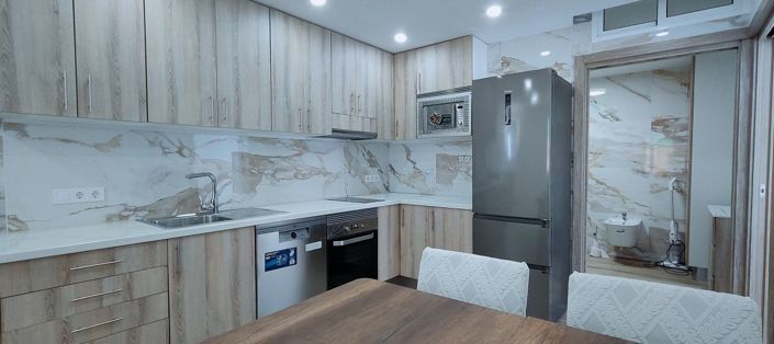 Image No.21-9 Bed Property for sale