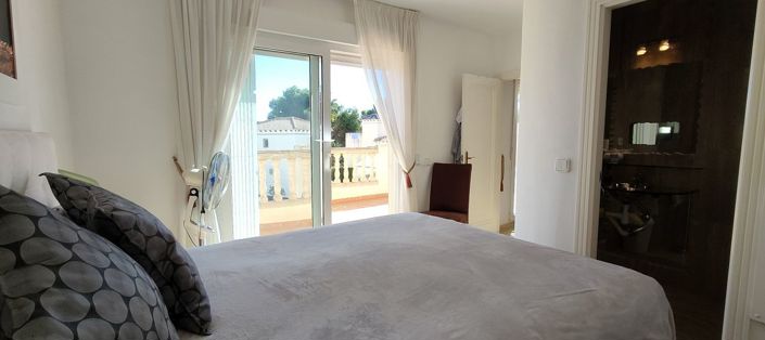 Image No.20-3 Bed Villa for sale