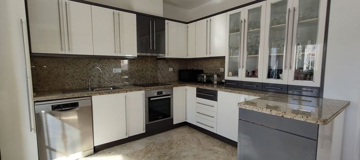 Image No.8-3 Bed Villa for sale