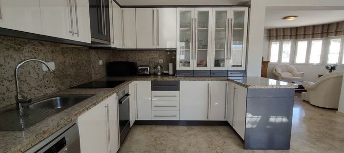 Image No.9-3 Bed Villa for sale