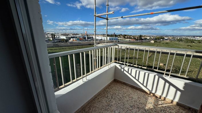 Image No.20-2 Bed Apartment for sale