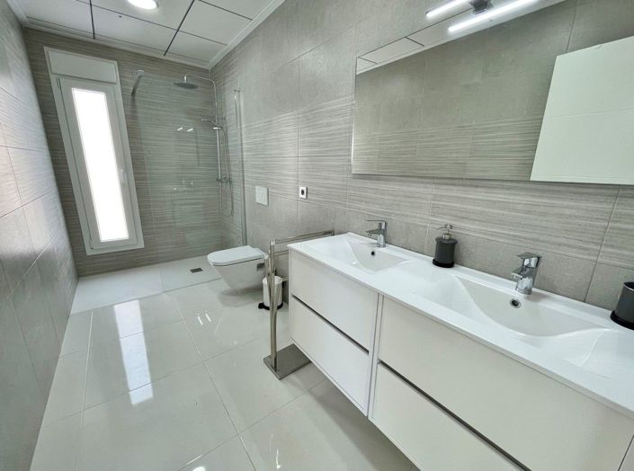 Image No.17-3 Bed Villa for sale