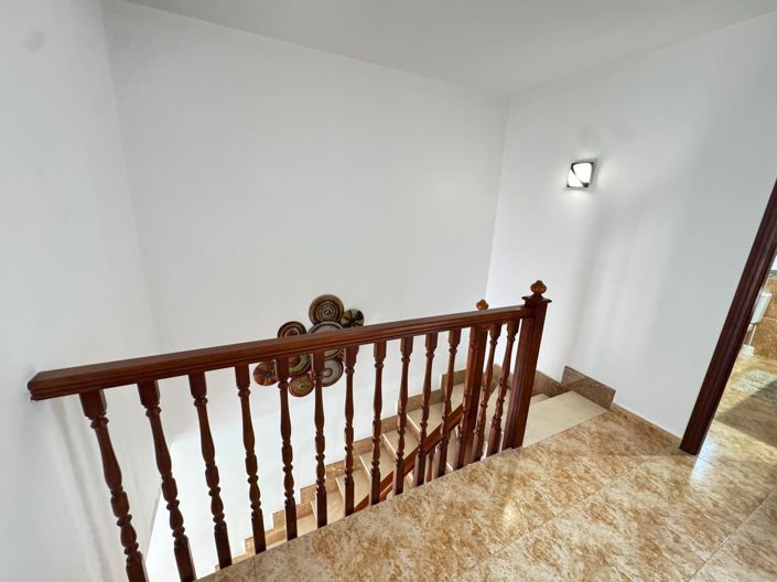 Image No.19-3 Bed Townhouse for sale