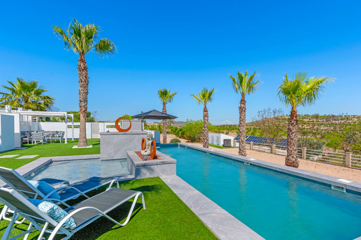 Image No.11-5 Bed Property for sale