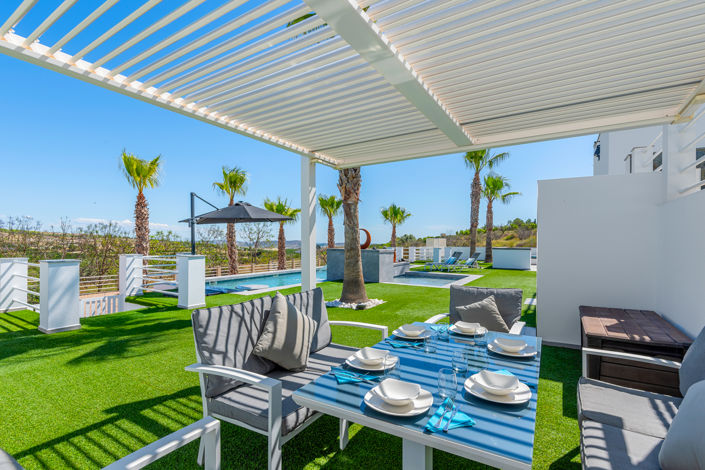 Image No.15-5 Bed Property for sale