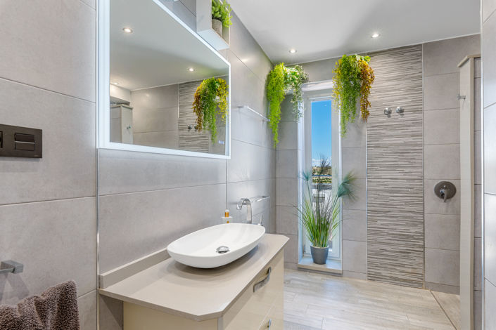 Image No.40-5 Bed Property for sale