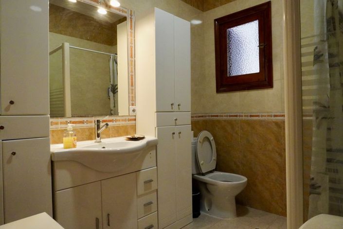 Image No.27-5 Bed Property for sale