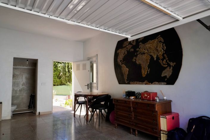 Image No.40-5 Bed Property for sale