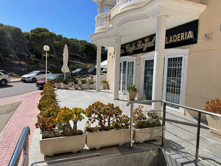 Image No.8-1 Bed Commercial for sale