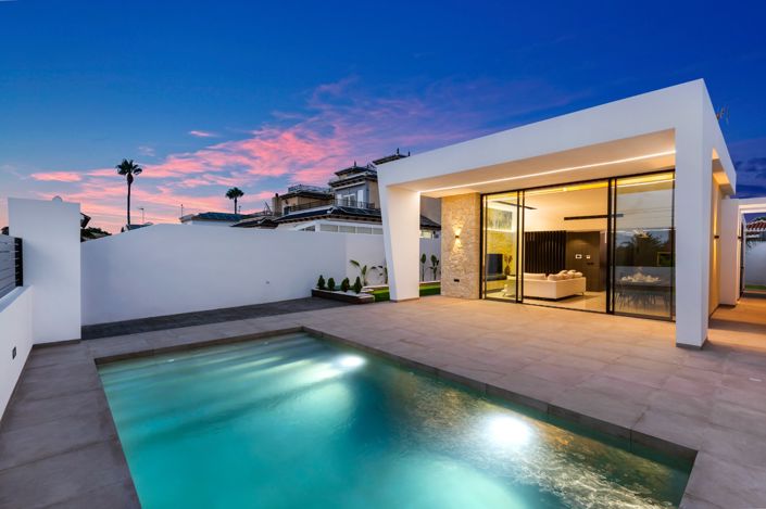 Image No.2-3 Bed Villa for sale