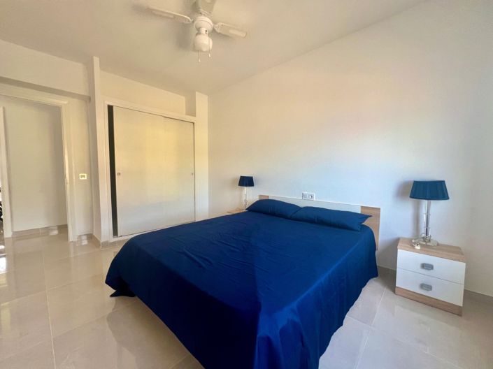 Image No.12-3 Bed Property for sale