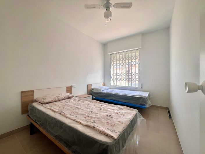 Image No.15-3 Bed Property for sale