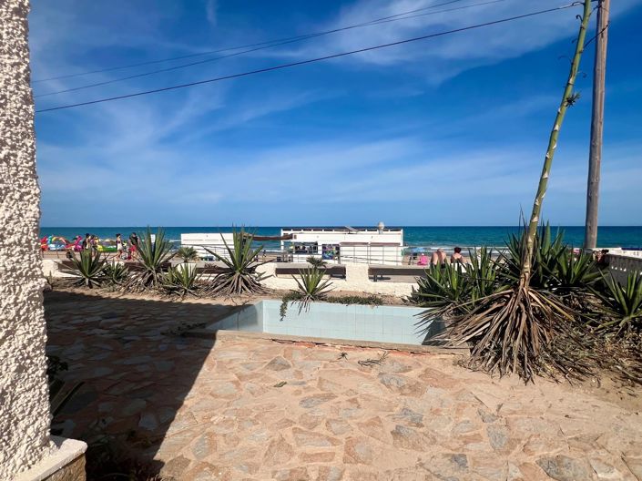 Image No.5-3 Bed Property for sale