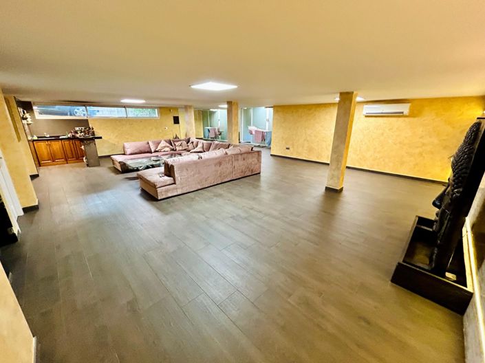 Image No.45-5 Bed Villa for sale