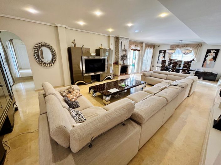 Image No.50-5 Bed Villa for sale