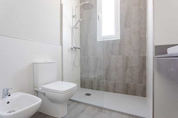 Image No.24-3 Bed Apartment for sale