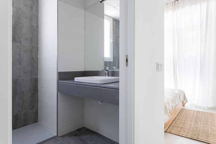 Image No.25-2 Bed Apartment for sale