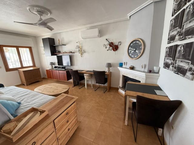 Image No.15-3 Bed Property for sale