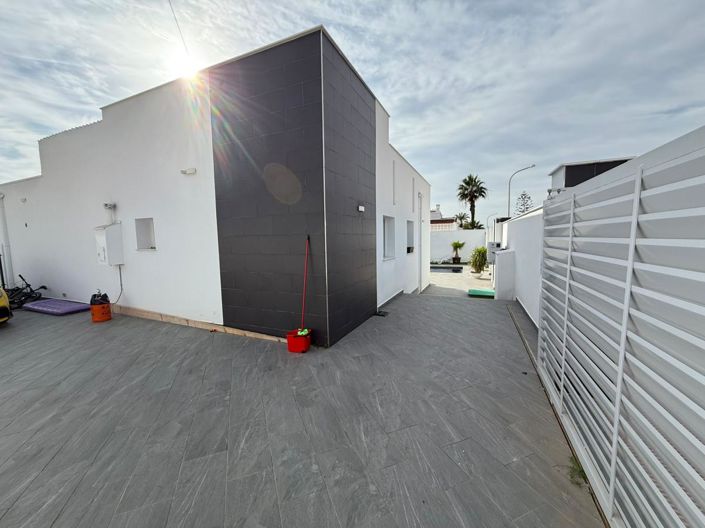 Image No.35-5 Bed Villa for sale