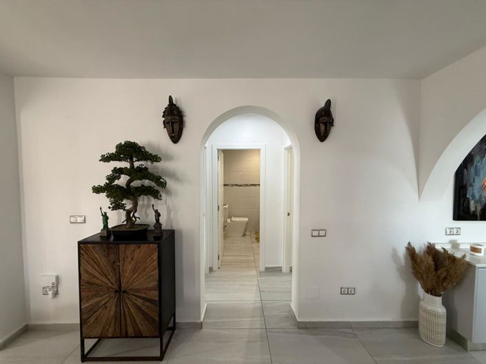 Image No.49-5 Bed Villa for sale