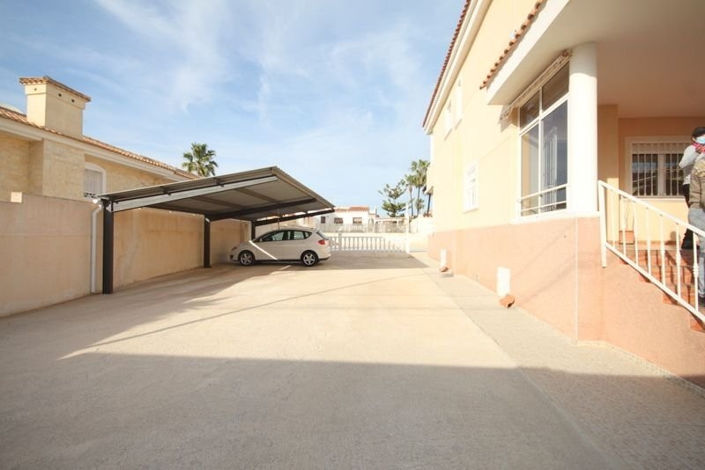 Image No.5-5 Bed Villa for sale